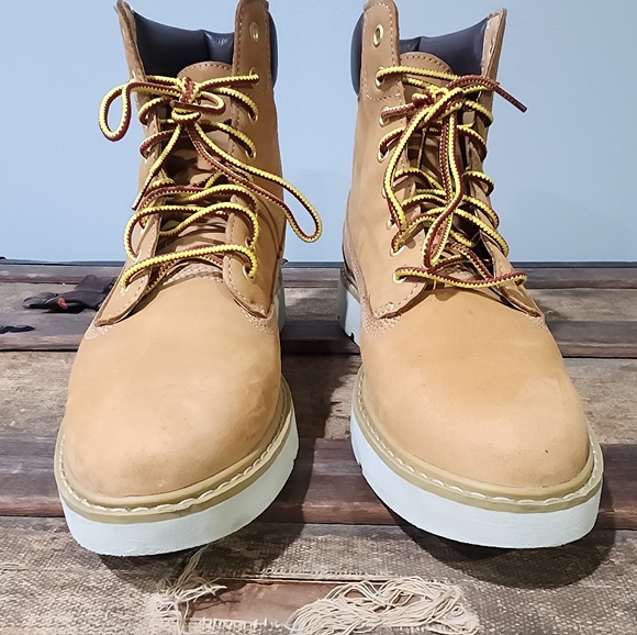 Timberland Kenniston 6" Lightweight Lace Up Boots with SensorFlex and Ortholite. - Picture 6 of 10